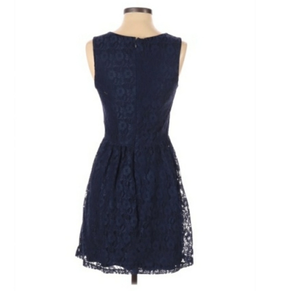 🎀👗 Forever 21 Lace Overlay Dress Sleeveless - Picture 2 of 4